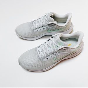 Nike Air Zoom Pegasus 39 Sneakers